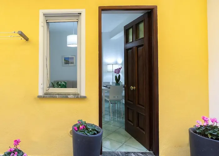 Lily's * Lacco Ameno